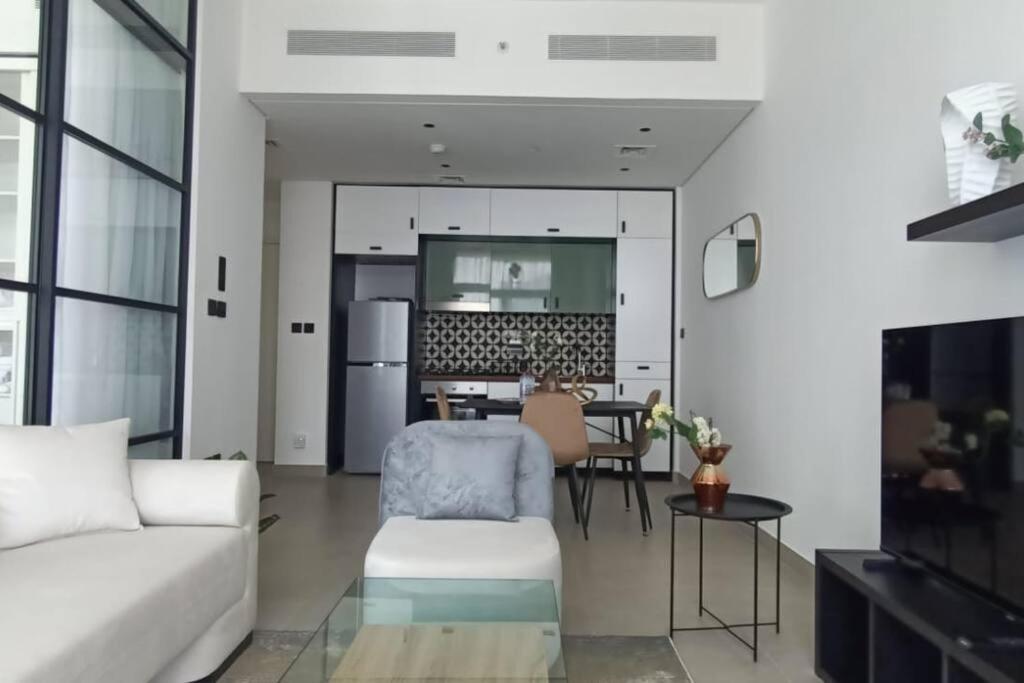 18 Bricks 2bedroom 1002 Collective 2.0 * Dubai